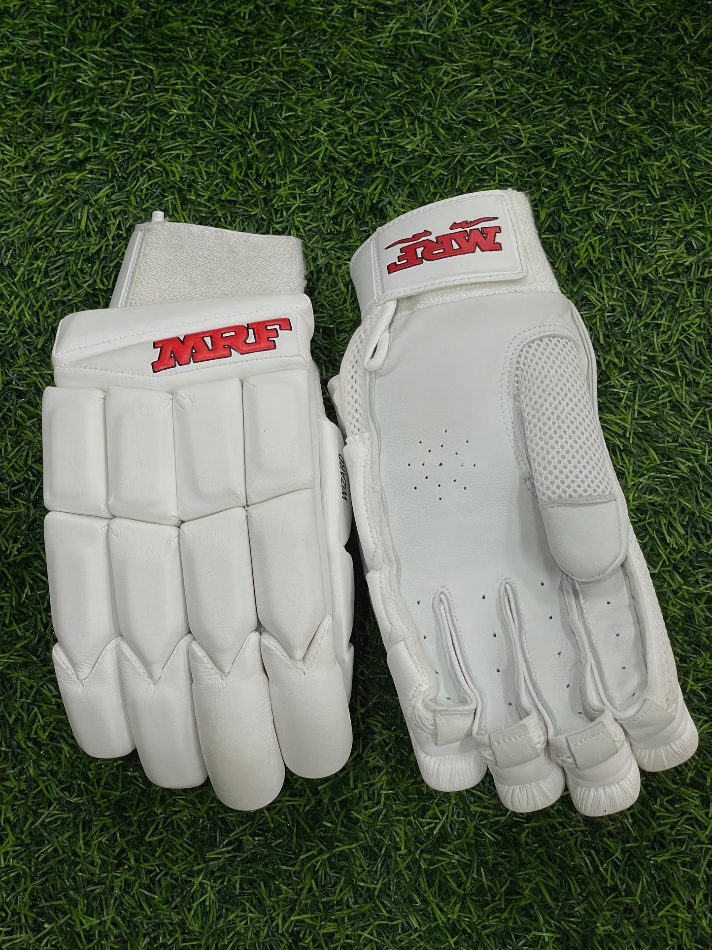 MRF WIZARD YOUTH RH BATTING GLOVES