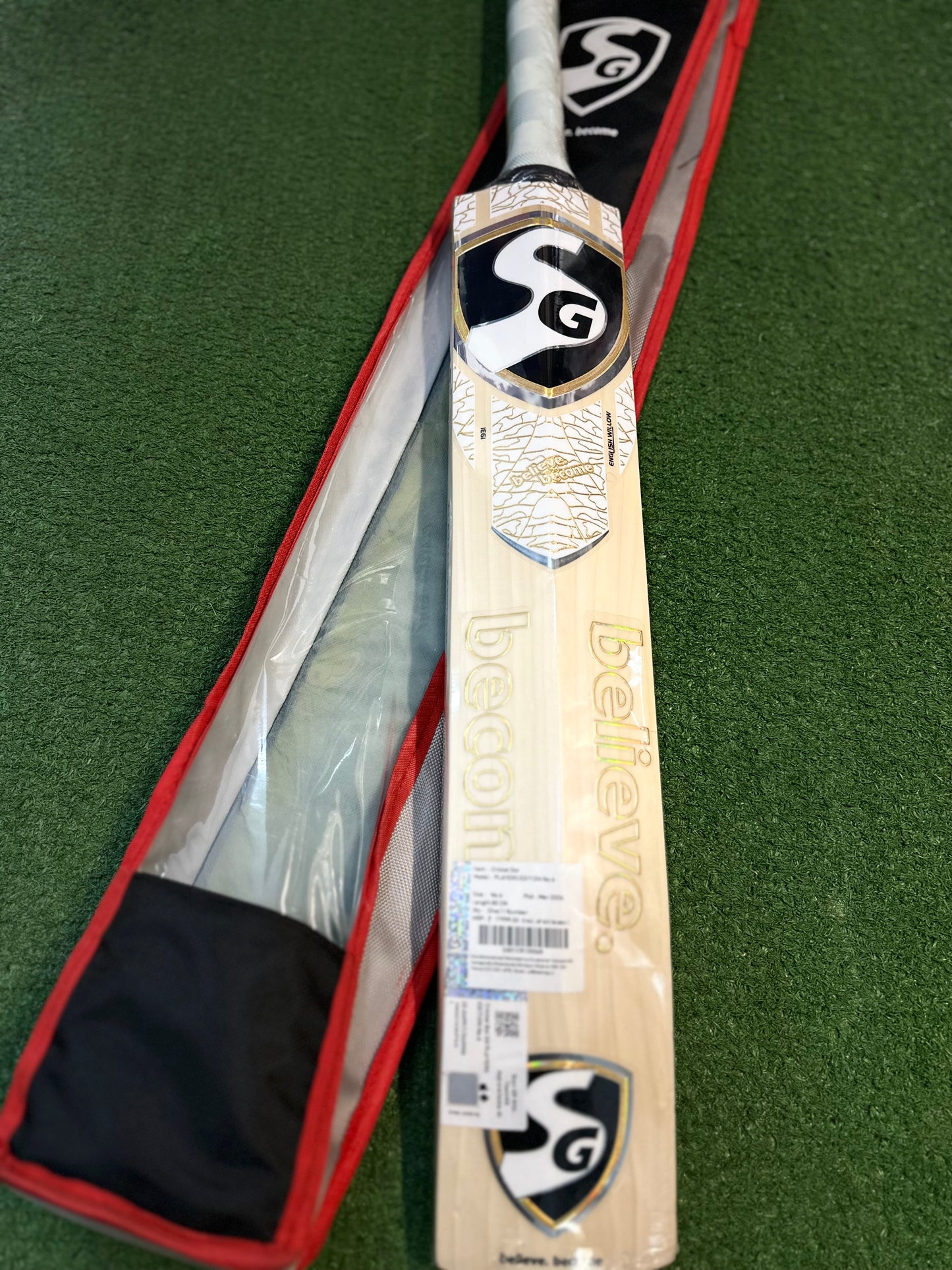 SG Players Edition EW cricket bat (Size 6)