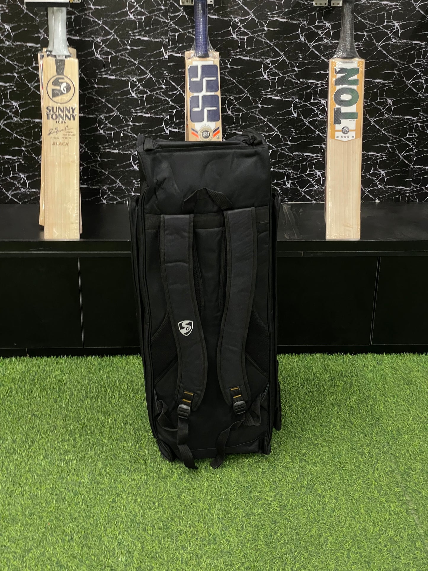 SG 22 YARD DUFFLE