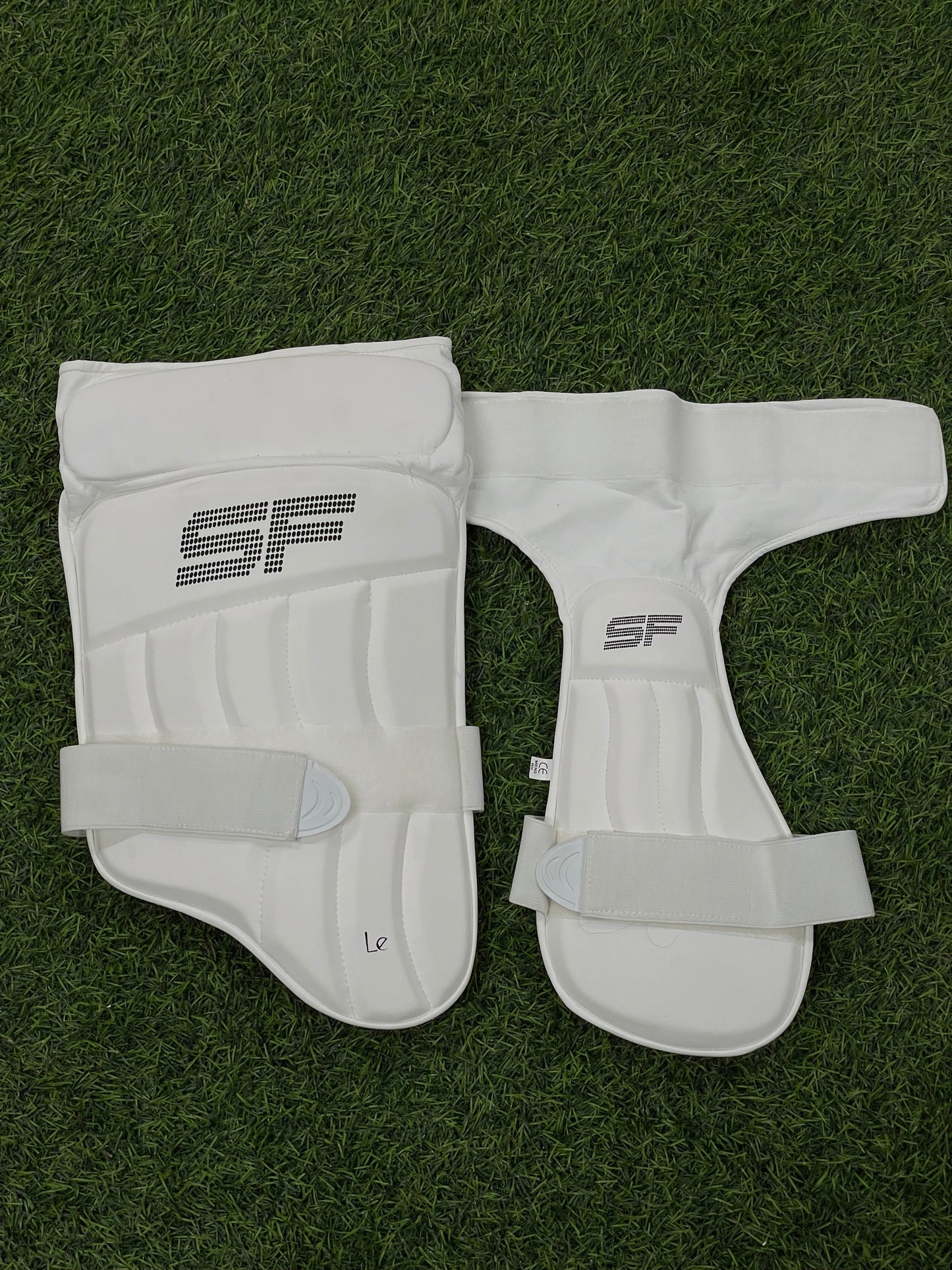 SF COMBO RH (MENS) THIGH PADS