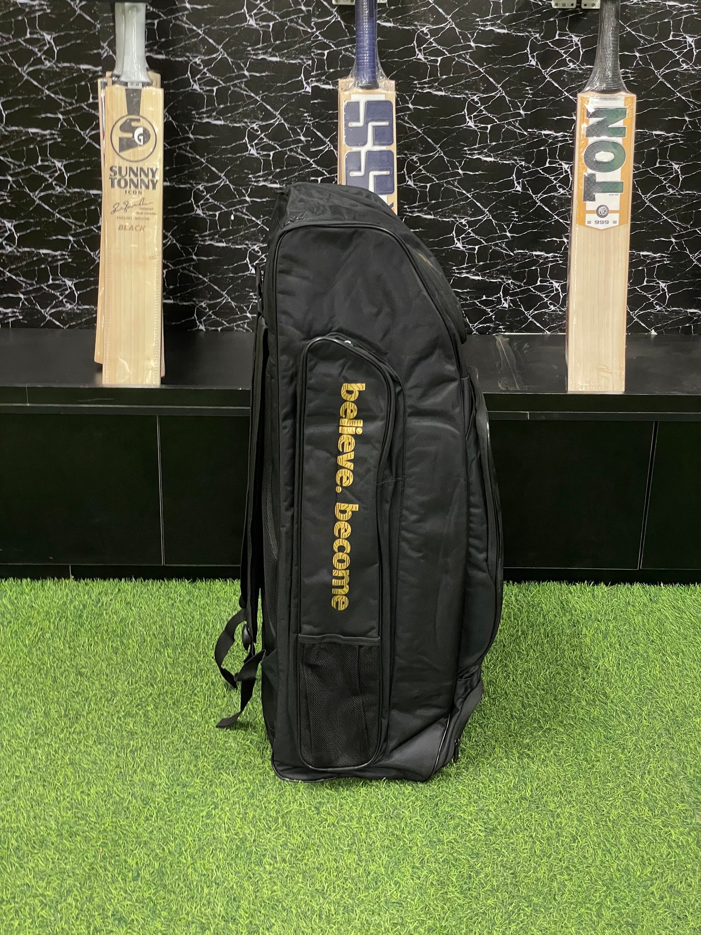 SG 22 YARD DUFFLE