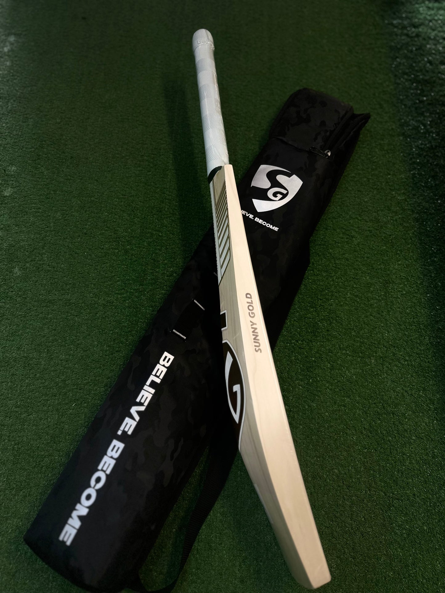 SG sunny gold EW cricket bat (SH)