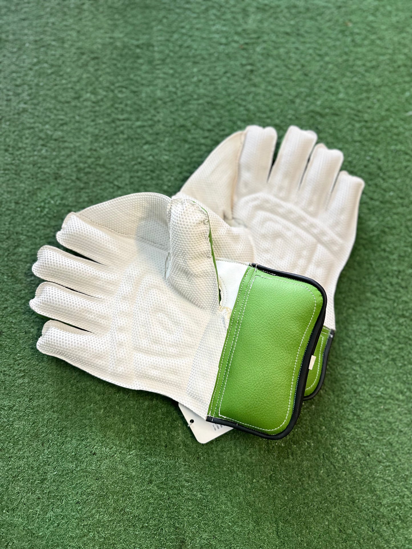 SS Catcher Keeping Gloves (Adults)