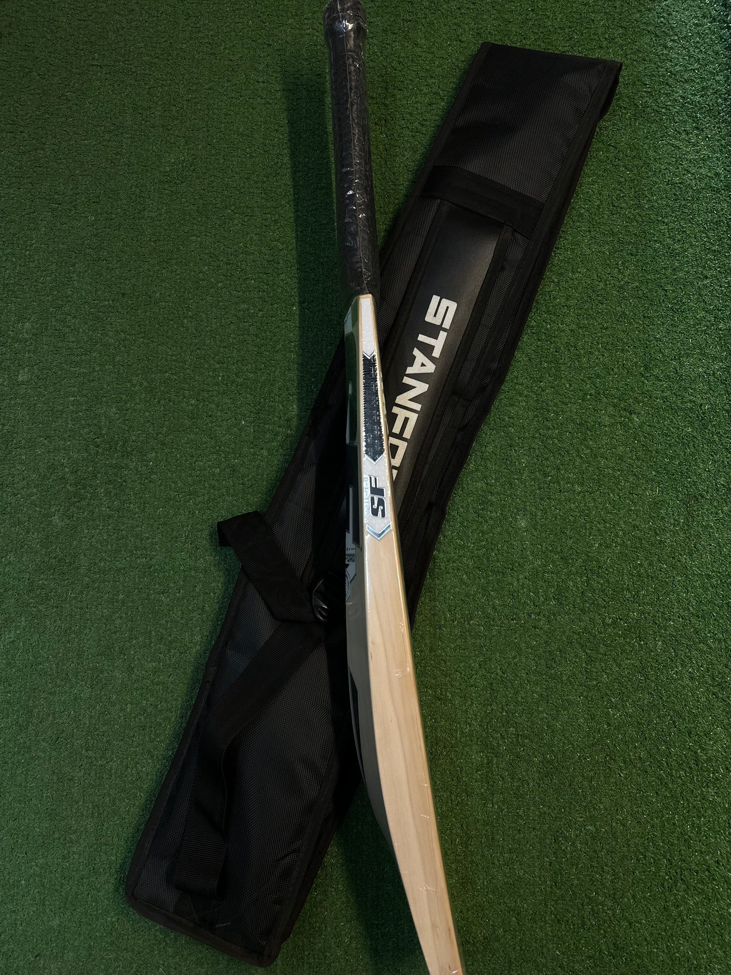 SF Ranger plus 3 EW cricket bat (SH)