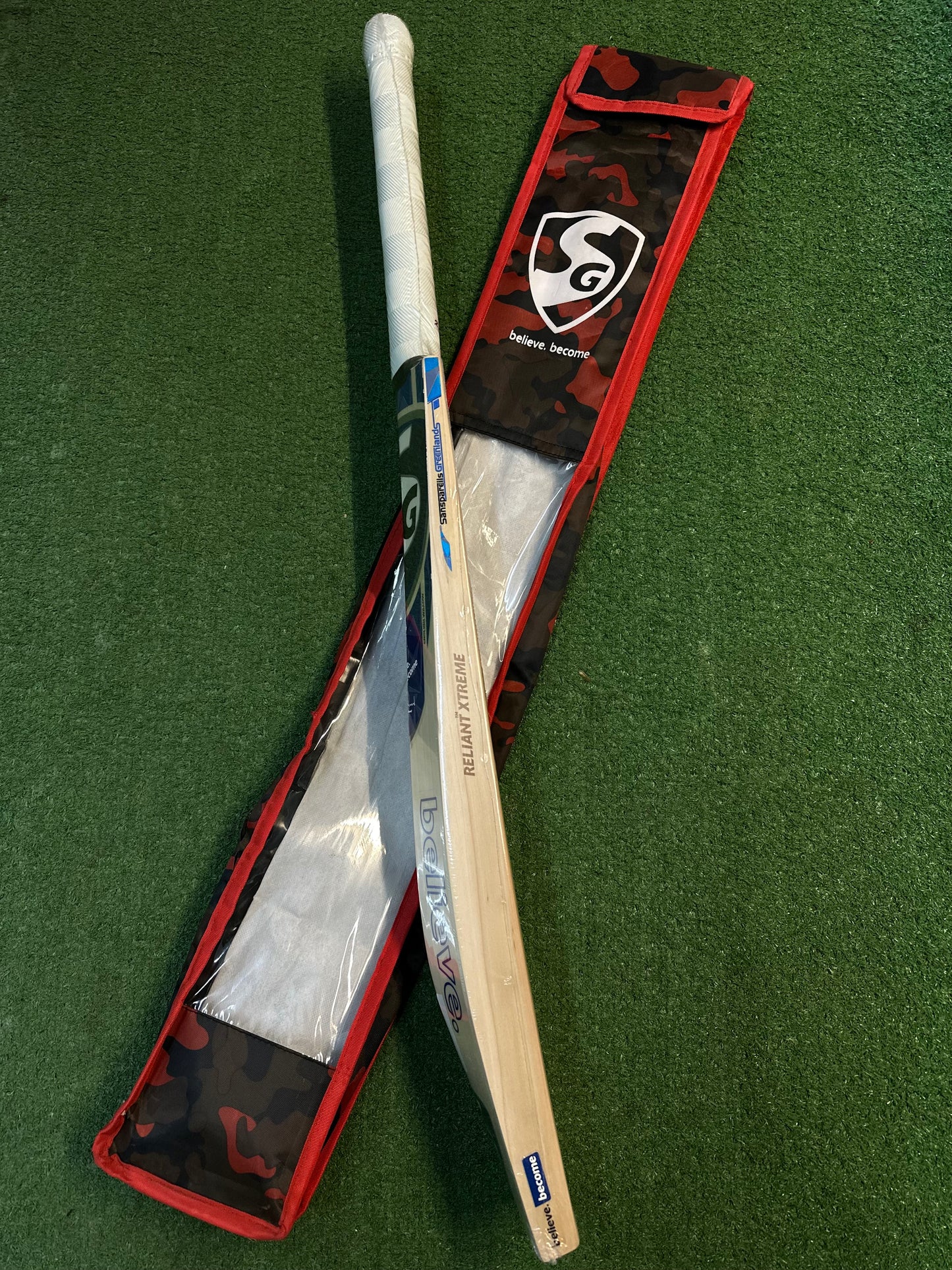 SG reliant xtreme EW cricket bat (SH)