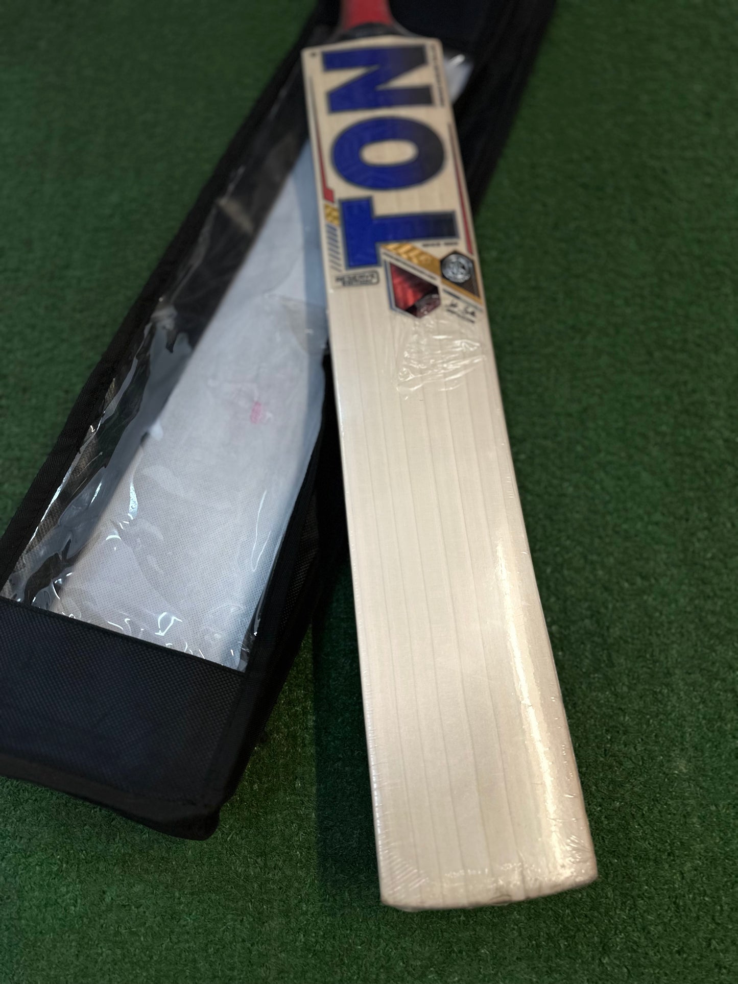 TON Reserve Edition EW cricket (Size 6)