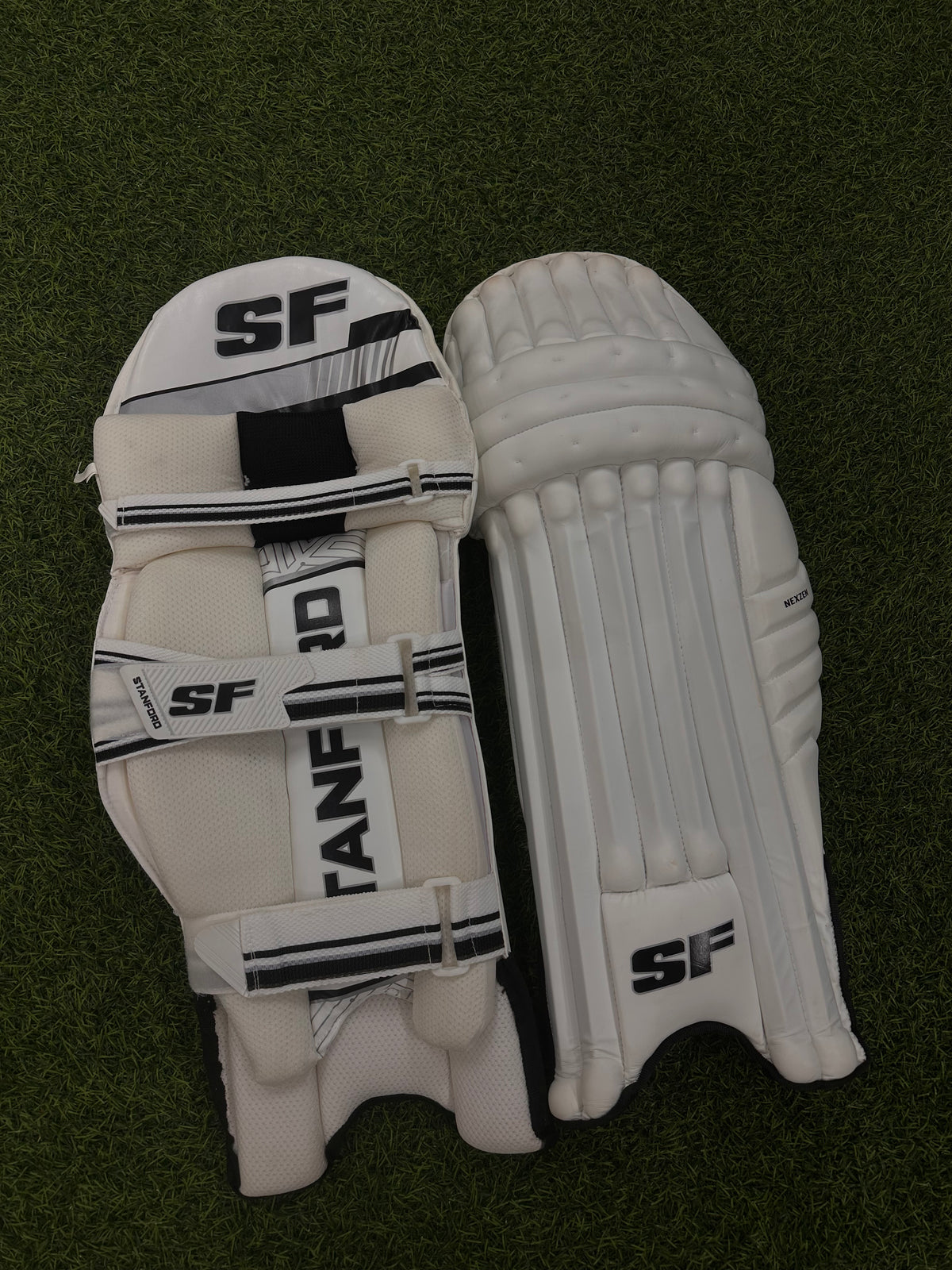 BATTING LEGGUARD MENS (RH)