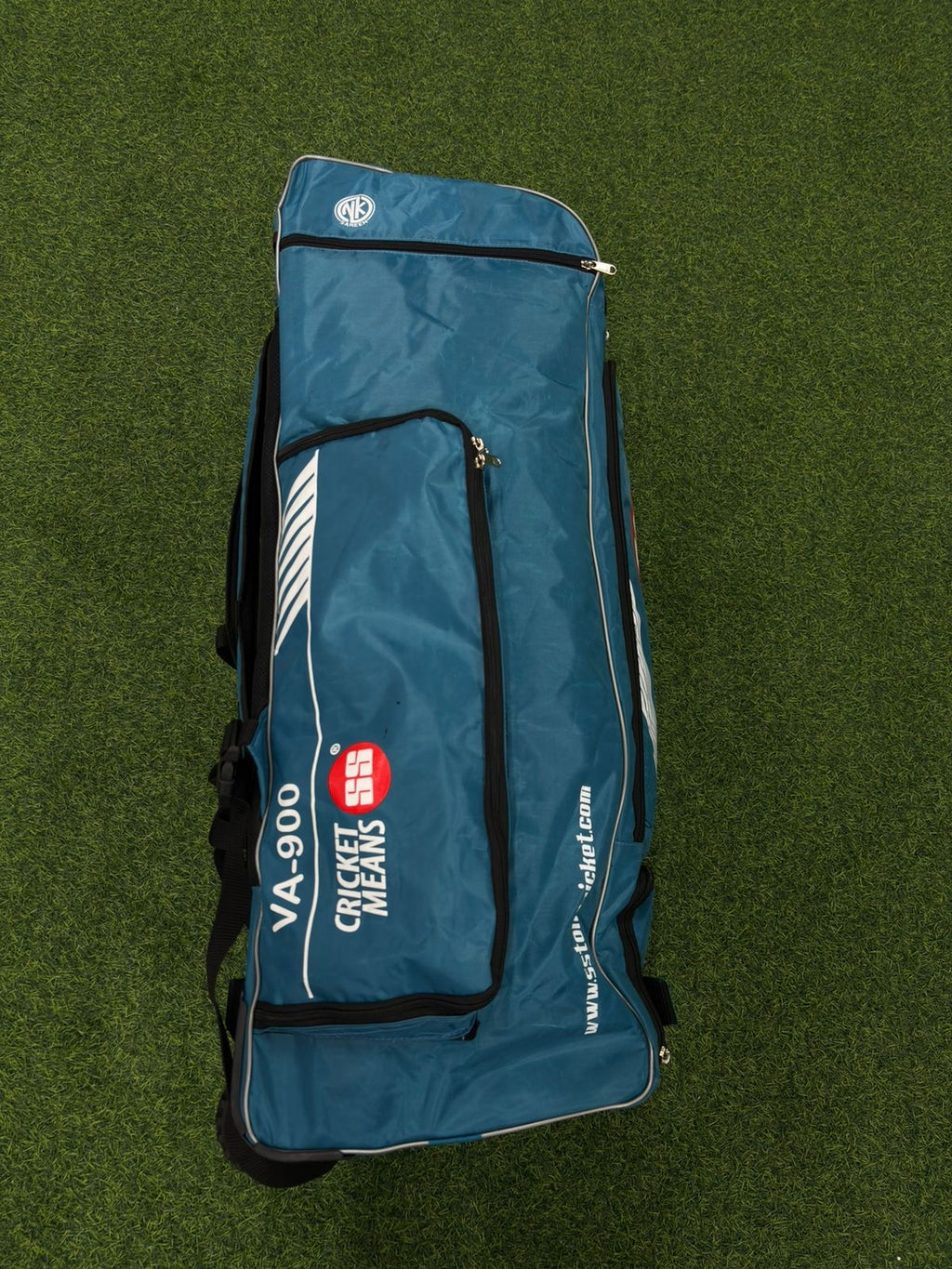 SS VA900 WHEELS AND DUFFLE KITBAG
