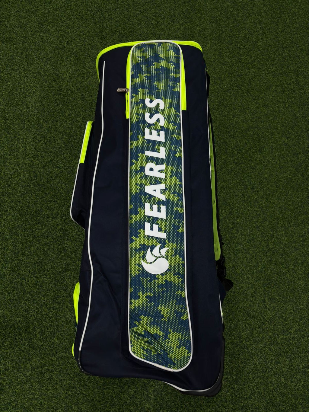 DSC FEARLESS WHEELS AND DUFFLE KITBAG