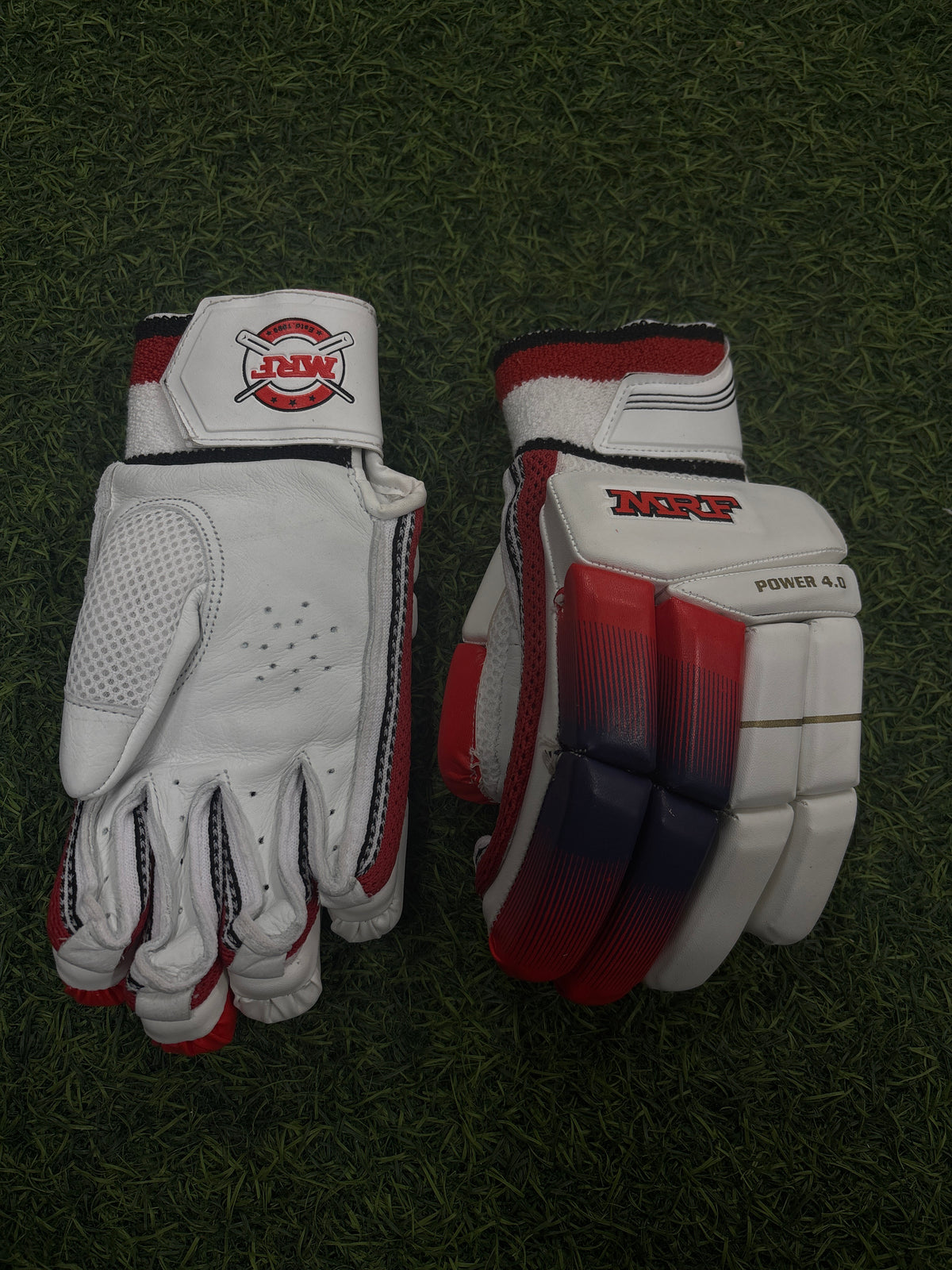MRF BATTING GLOVES BOYS LH