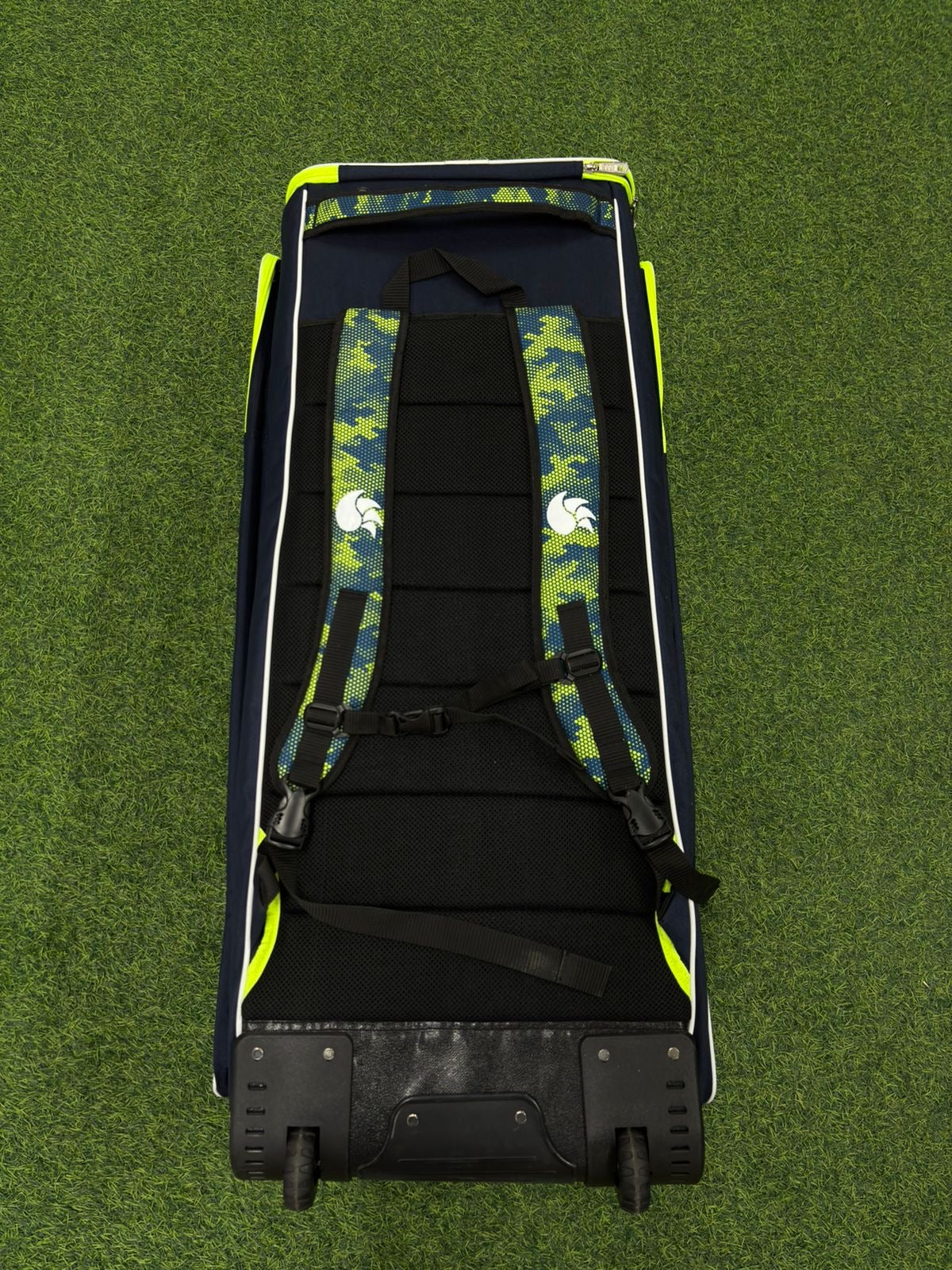 DSC FEARLESS WHEELS AND DUFFLE KITBAG