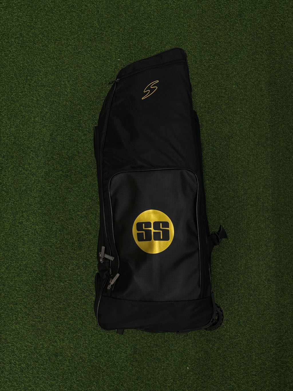 SS GAMA WHEELS AND DUFFLE KITBAG