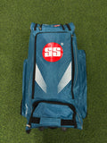 SS VA900 WHEELS AND DUFFLE KITBAG