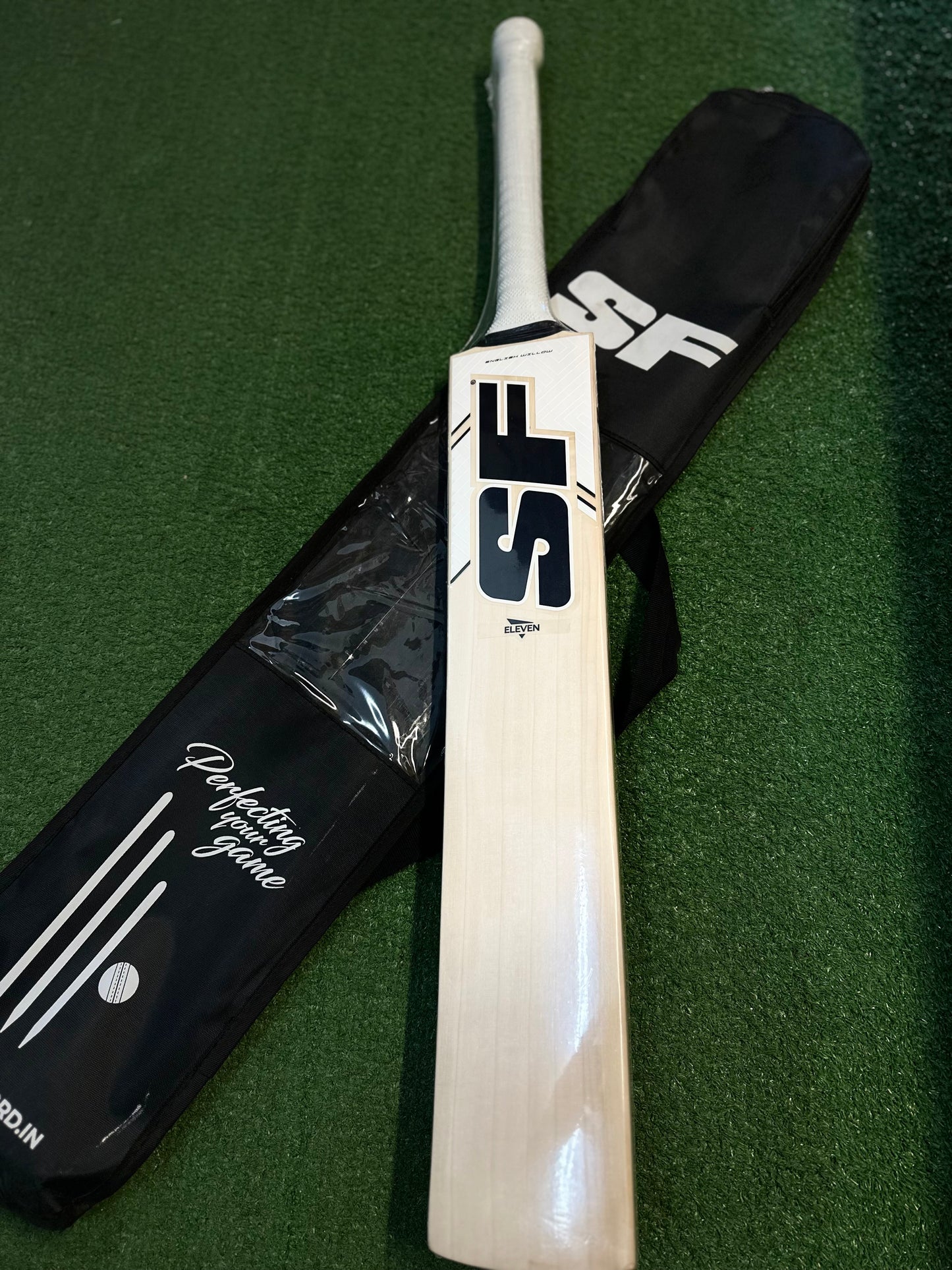 SF Eleven EW cricket bat (SH)