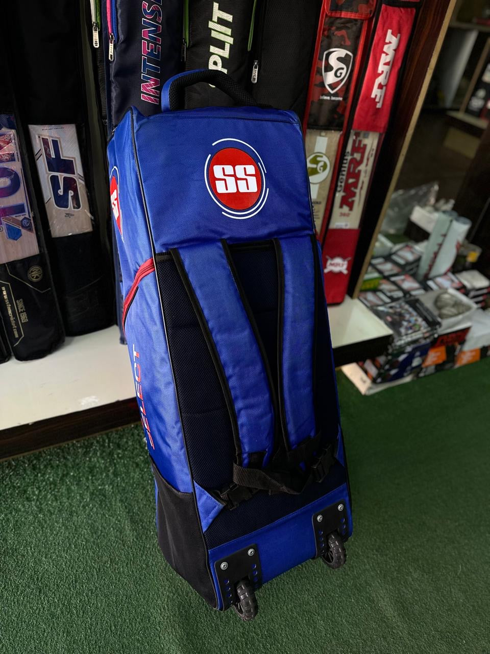 SS SELECT WHEELS & DUFFLE KITBAG