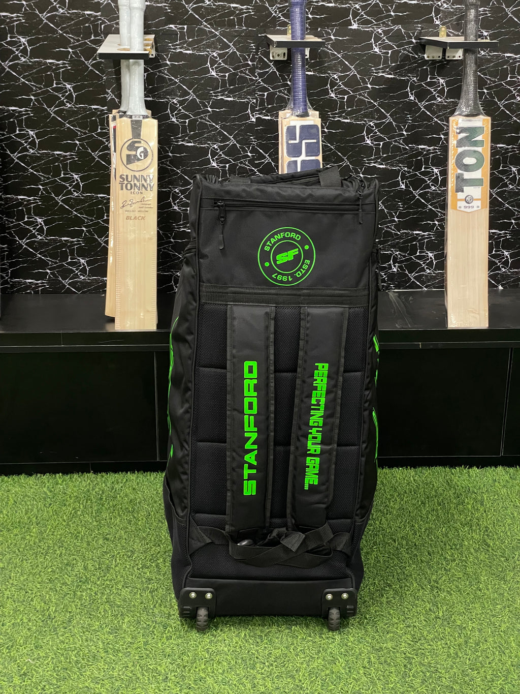 SF PRESTIGE KITBAG WHEELS & DUFFLE