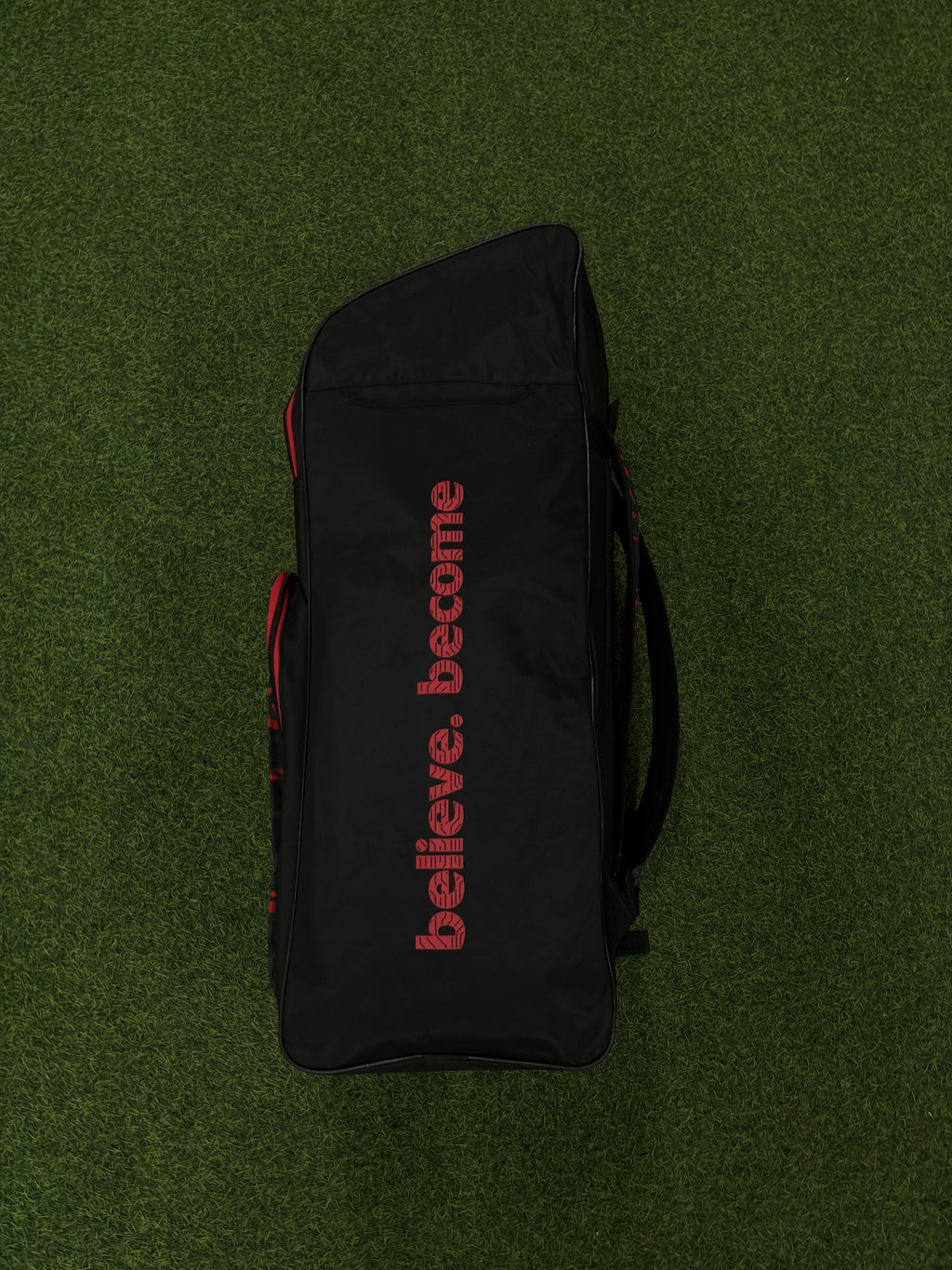 SG SAVAGE X3 DUFFLE CRICKET BAG