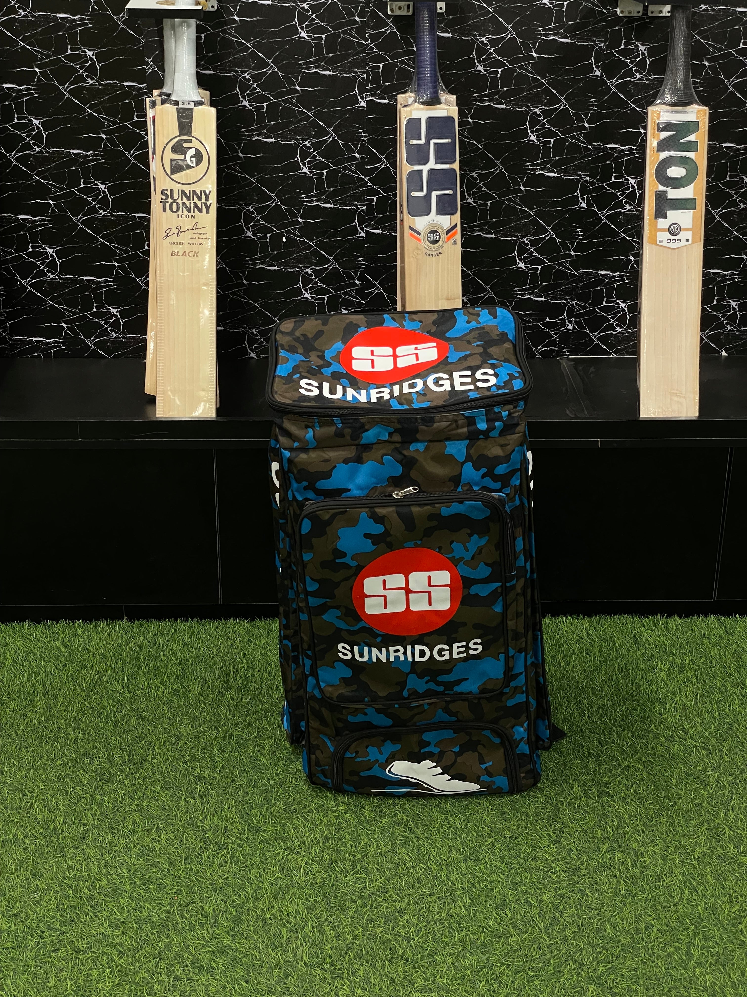 Sac de cricket SS Camo Duffle – Design spacieux et résistant Sac de cricket SS Camo Duffle – Design spacieux et résistant