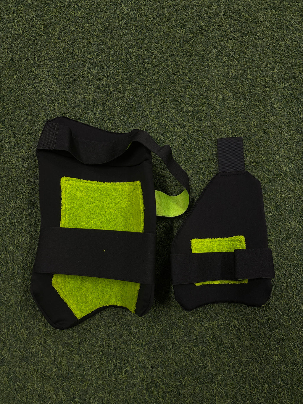 MOON WALKER THIGH GUARD SMALL RH