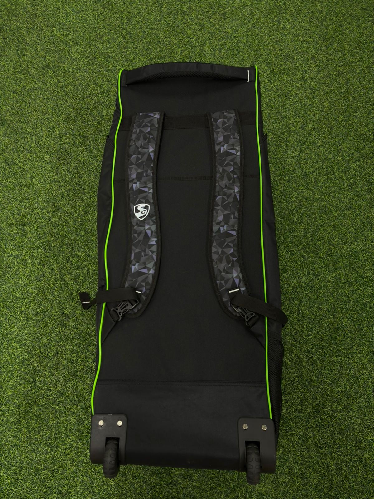 SG JAFFA 2.0 WHEELS AND DUFFLE