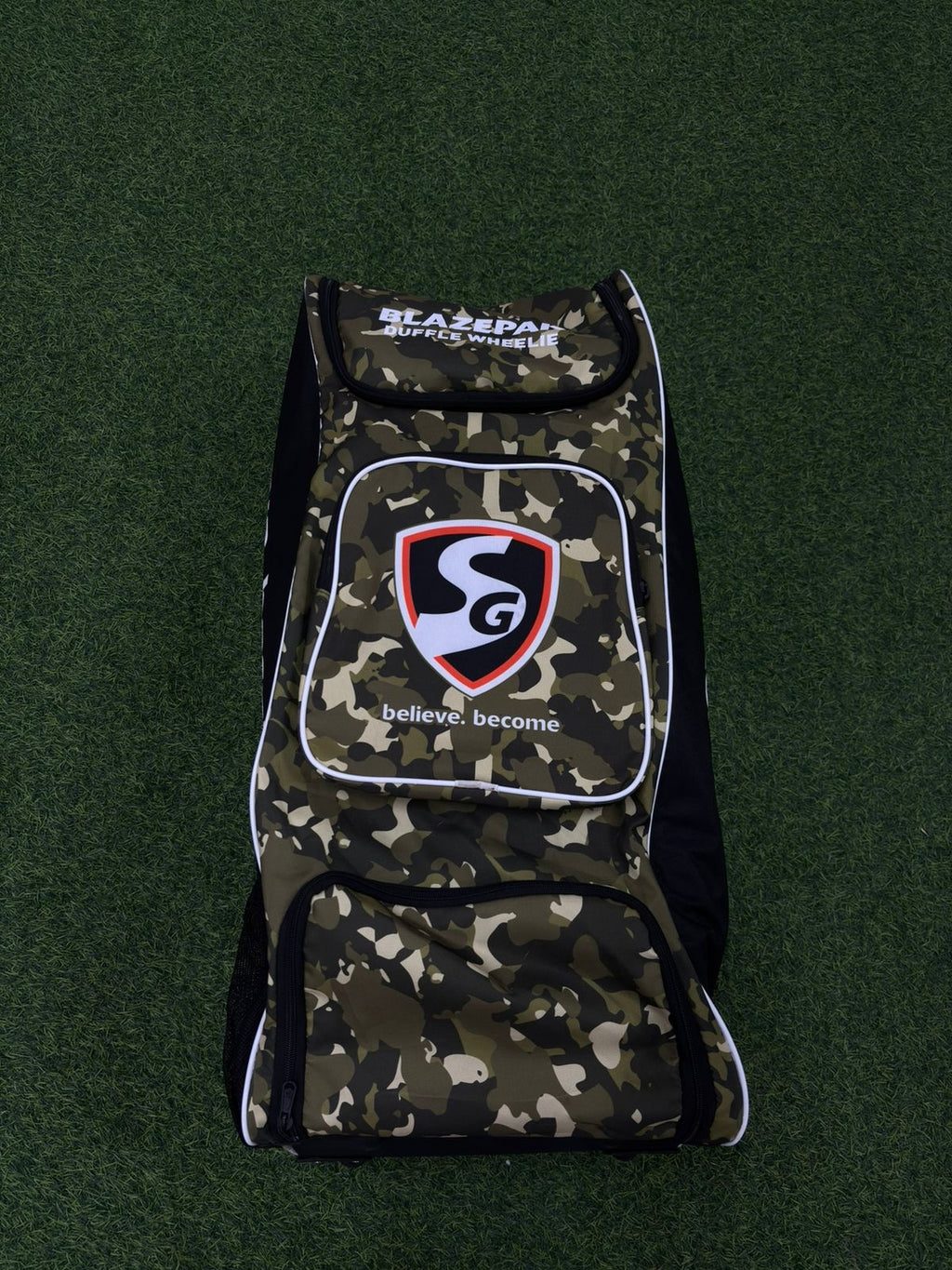 SG BLAZEPAK WHEELS AND DUFFLE