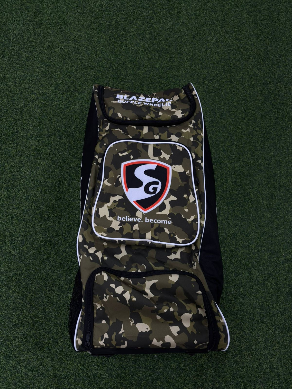 SG BLAZEPAK WHEELS AND DUFFLE