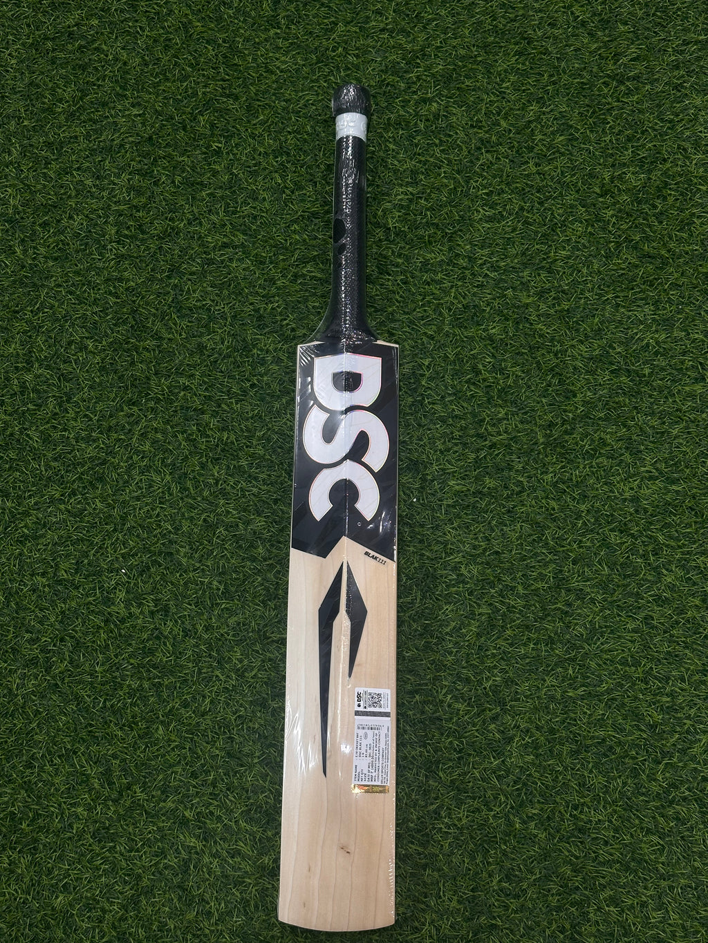DSC BLAK 111 EW SH CRICKET BAT