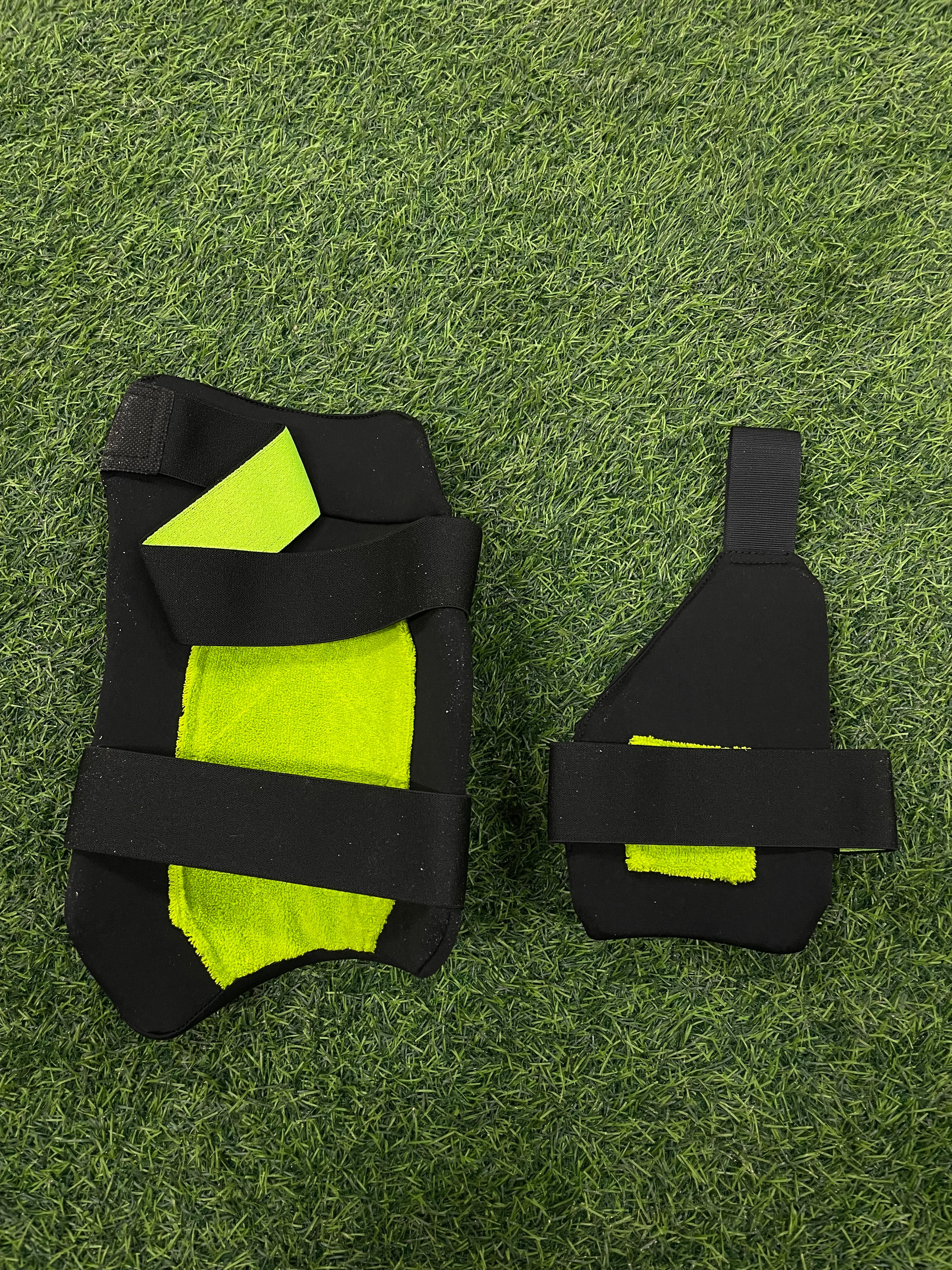 MOONWALKR 2.0 (RH) THIGH PADS