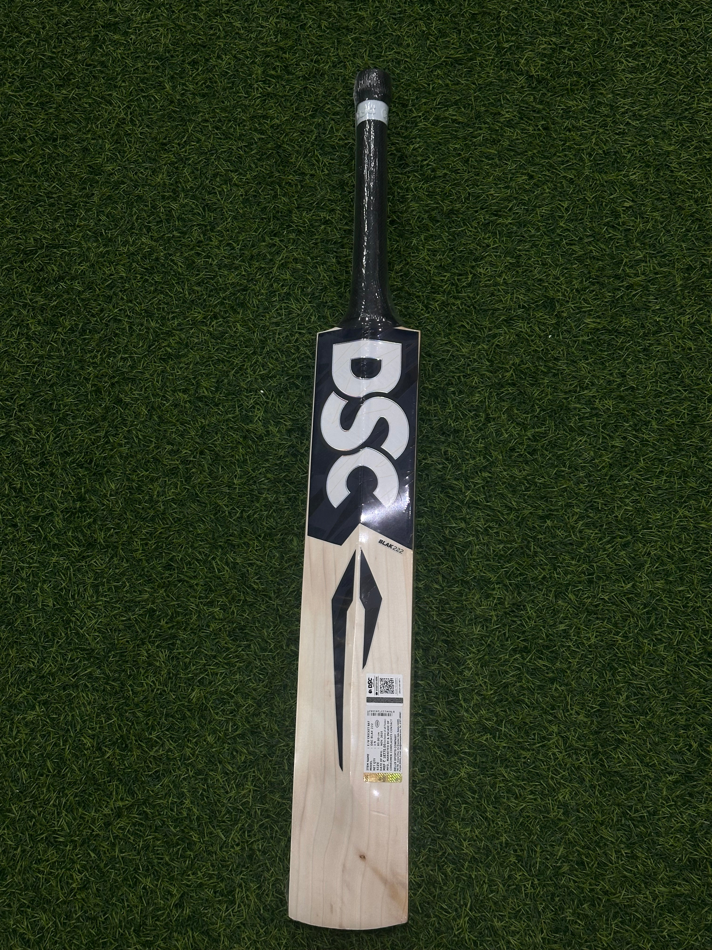 DSC BLAK 222 EW SH CRICKET BAT