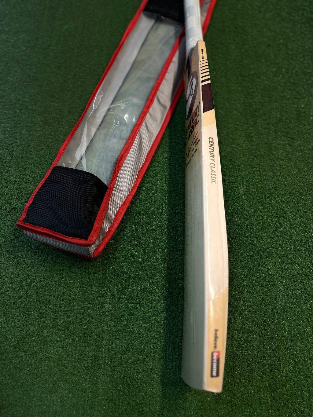 SG CENTURY CLASSIC (SIZE 6)