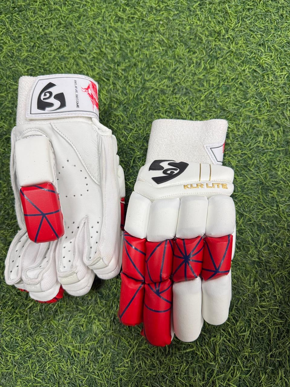 SG KLR LITE RH YOUTH BATTING GLOVES