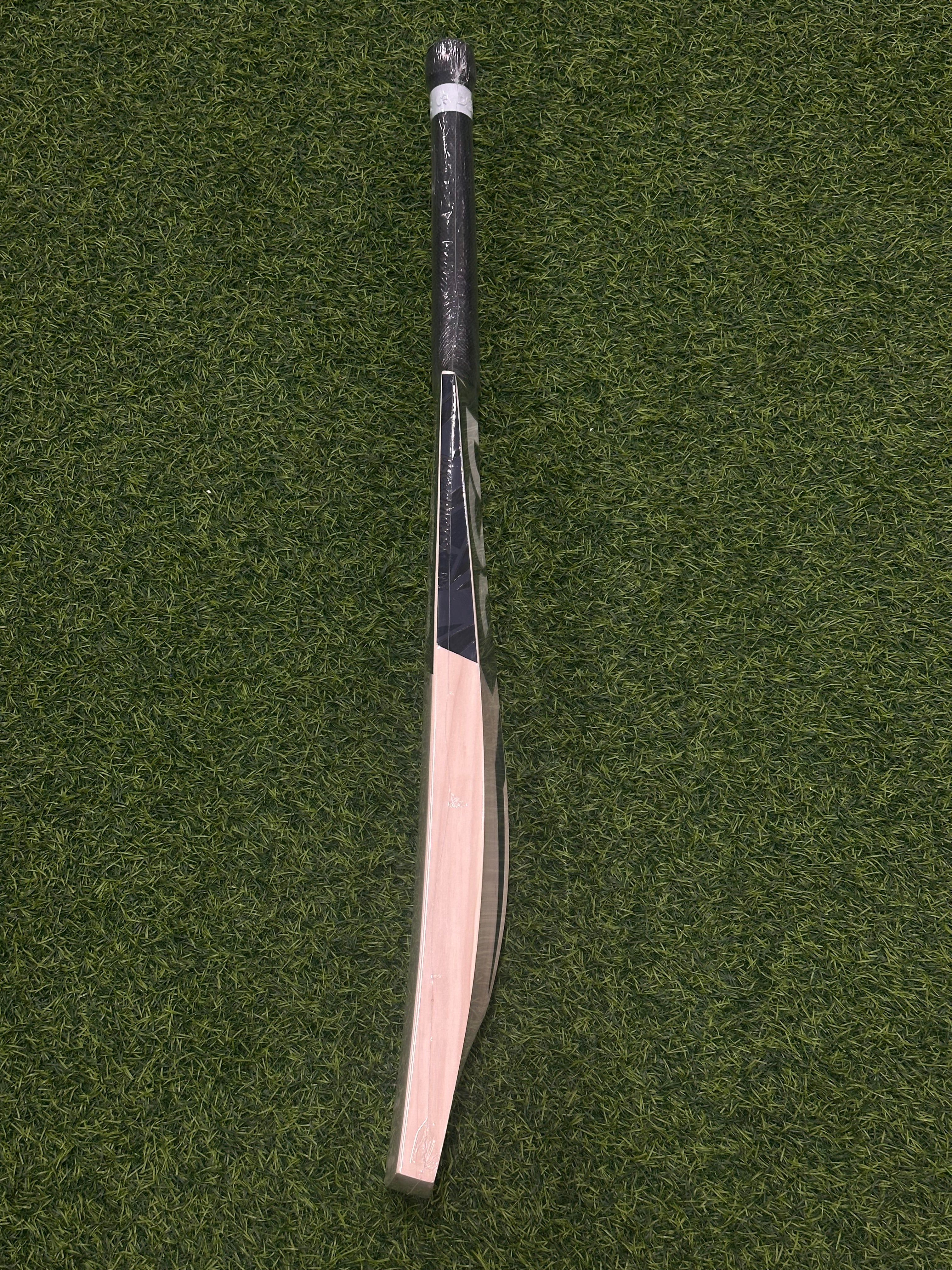 DSC BLAK 222 EW SH CRICKET BAT