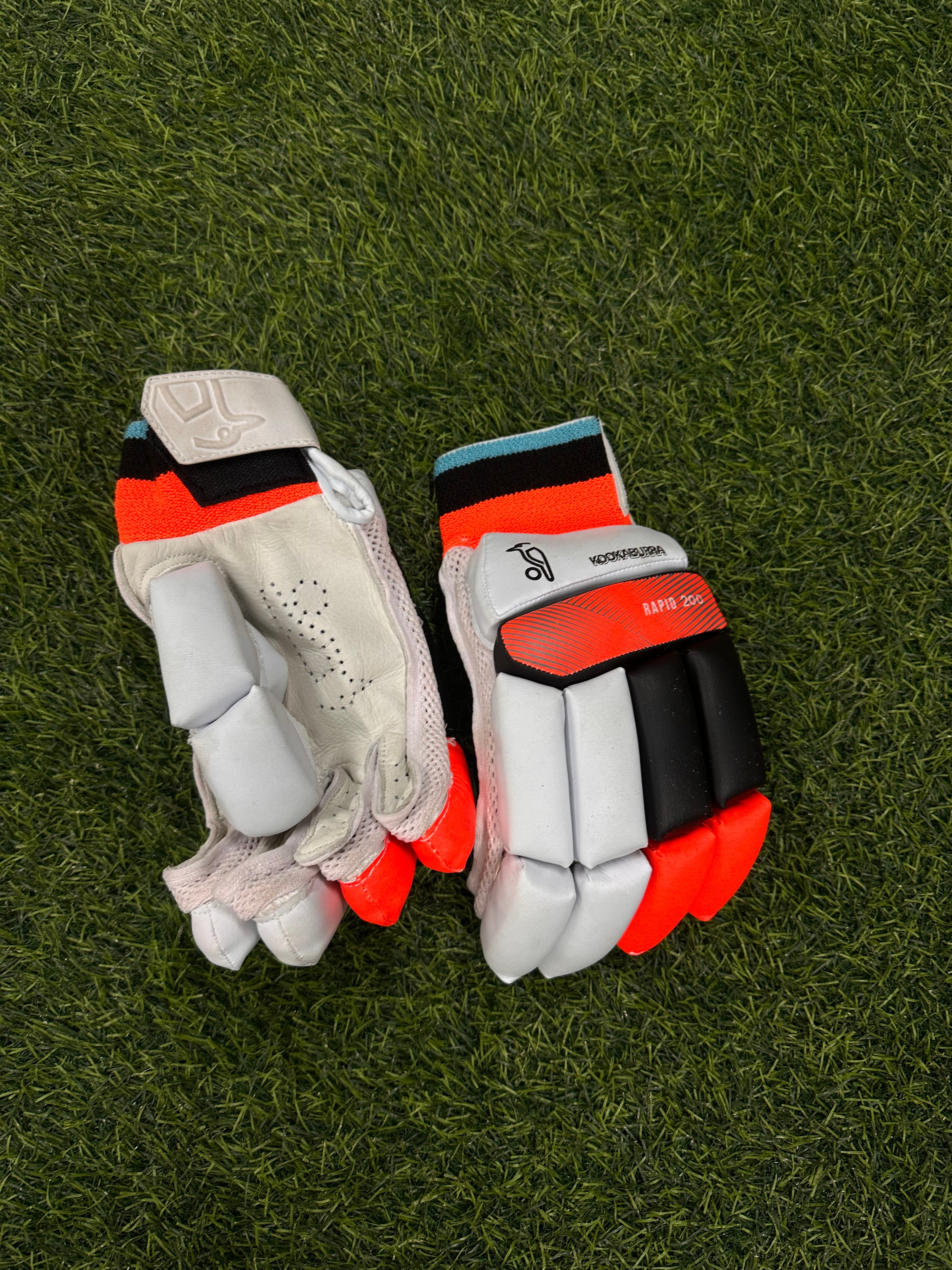 KOOKABURRA RAPID 200 BATTING GLOVES