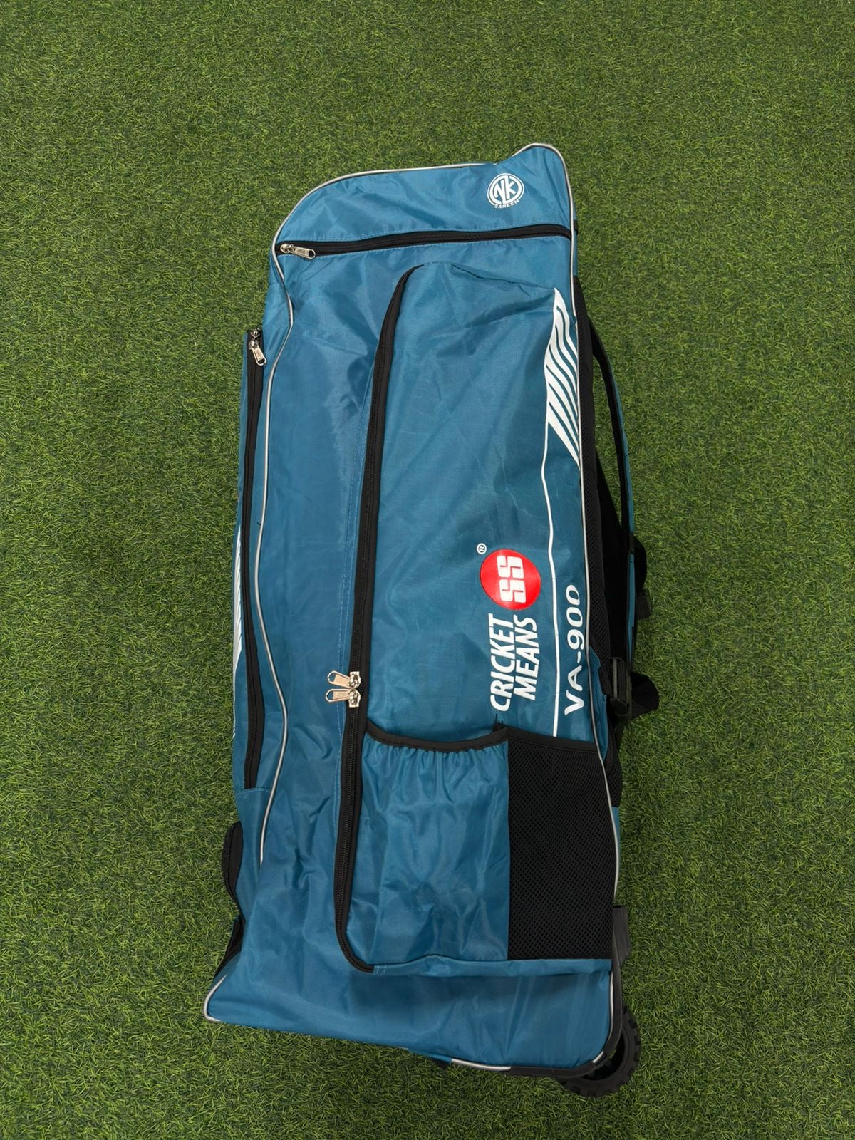 SS VA900 WHEELS AND DUFFLE KITBAG