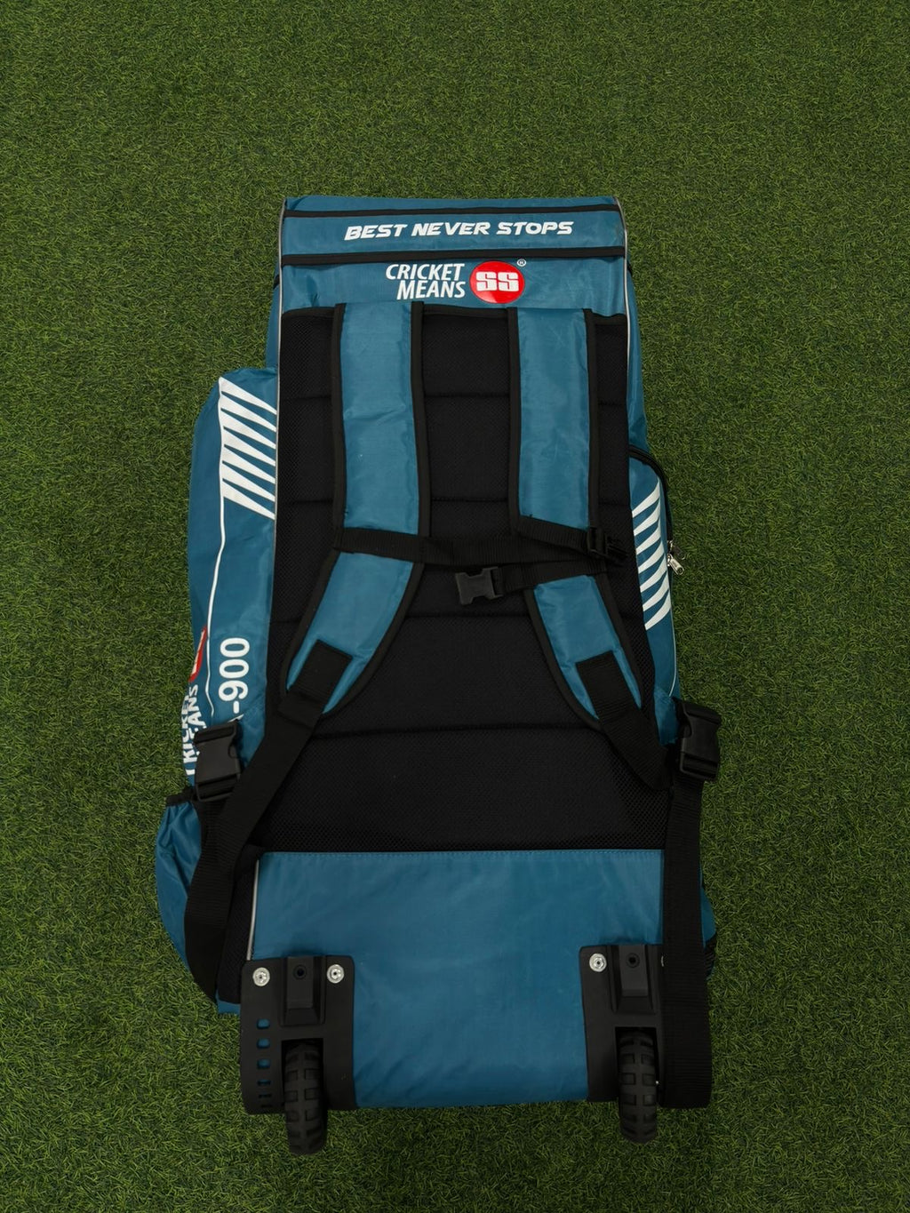 SS VA900 WHEELS AND DUFFLE KITBAG