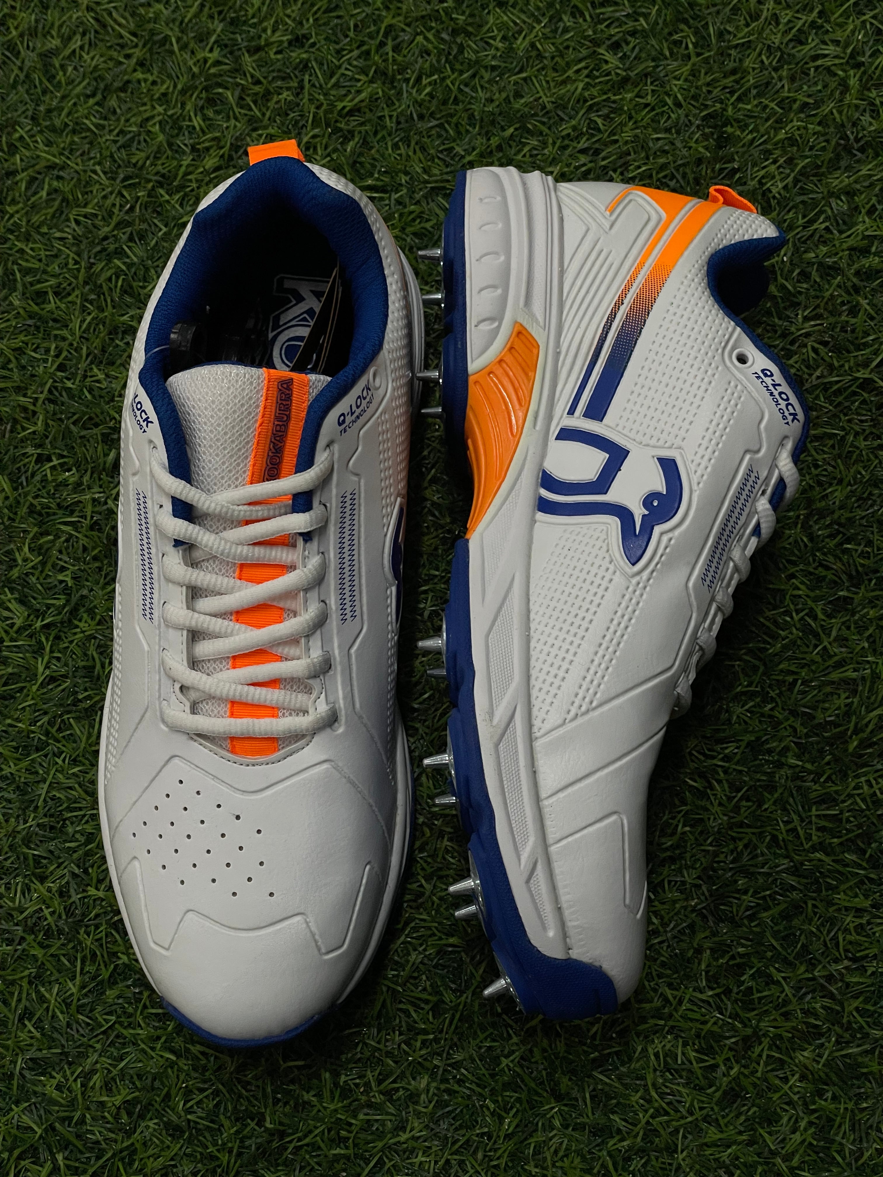 KOOKABURRA KB PRO 3.0 METAL SPIKES BLU/WHT