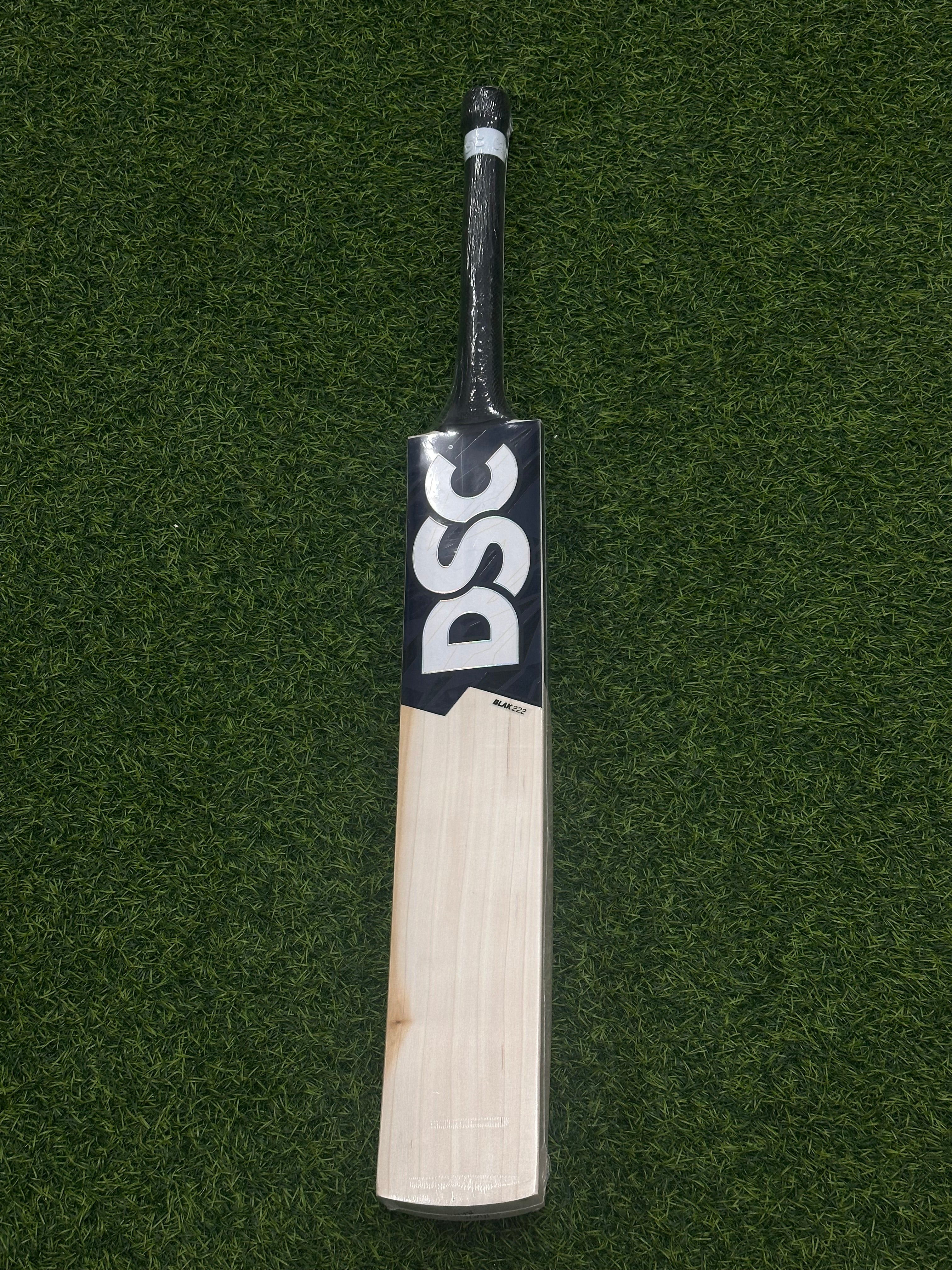 DSC BLAK 222 EW SH CRICKET BAT