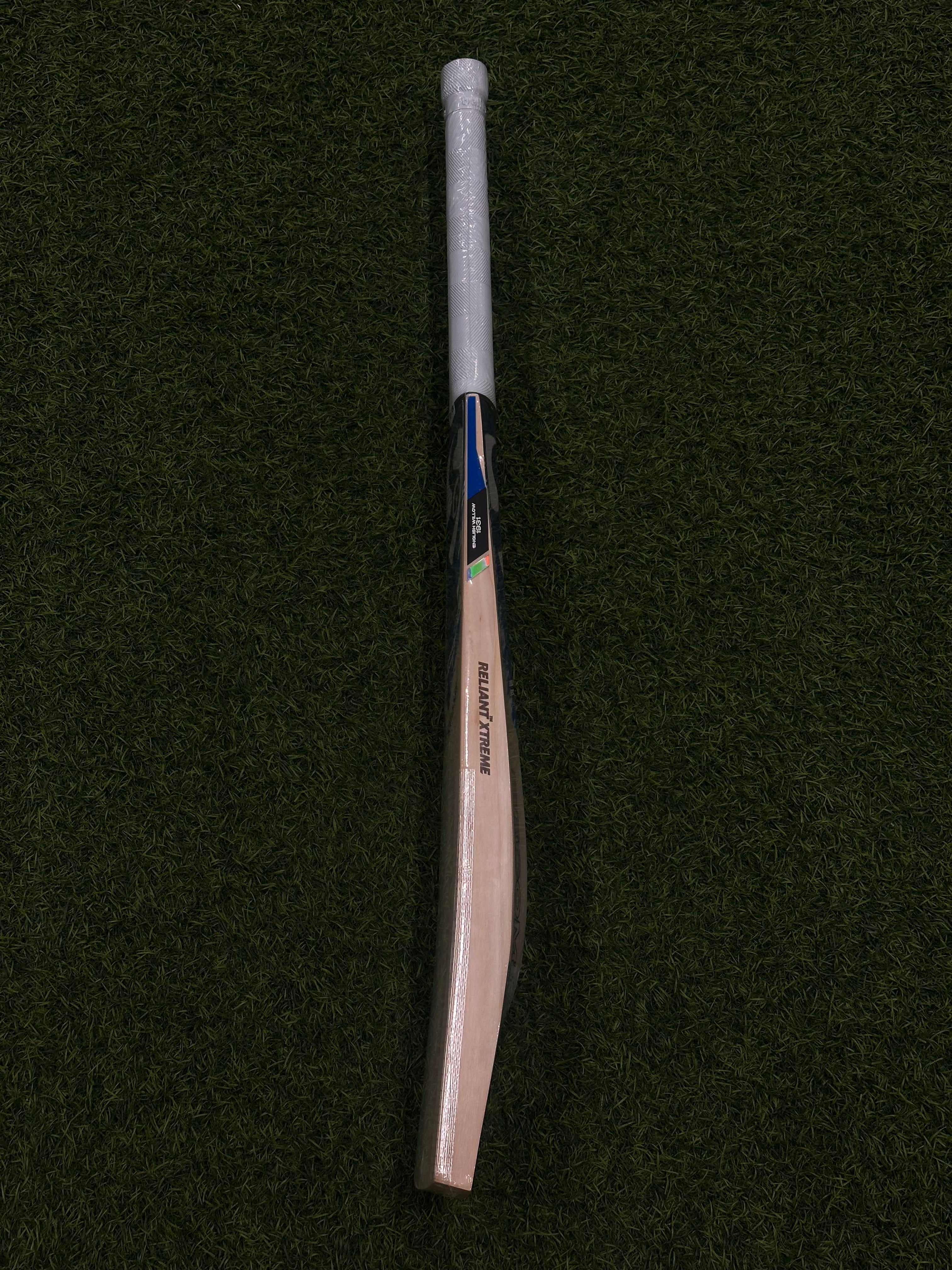 SG RELIANT XTREME EW SH CRICKET BAT